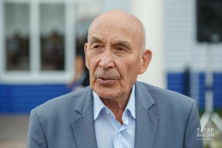 Равил Фәйзуллин: Язучылар берлеге идарәсенә яшьләр килде, алар эшләргә тиеш дип уйлыйм